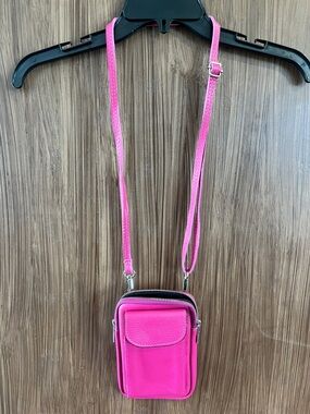 Uno Alla Volta Fuchsia Italian Leather Cellphone Crossbody